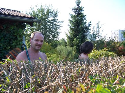 Ein Schwatz über den Gartenzaun
