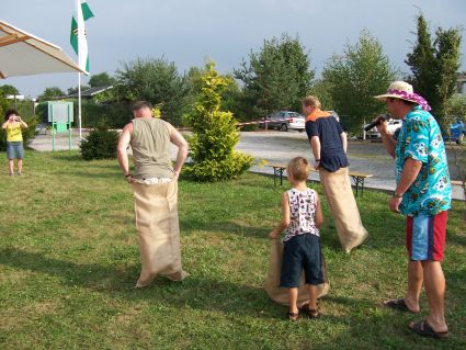 buntes Treiben zum Fest alle machen mit